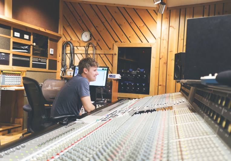 Jason Agel on SoundBetter