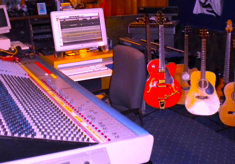 DINO M4 STUDIO Dino Maddalone on SoundBetter