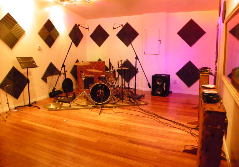 Soundwave Studios on SoundBetter