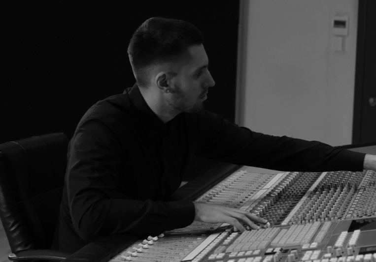 Yuri Gurevich on SoundBetter