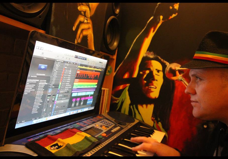 Mark Burden on SoundBetter