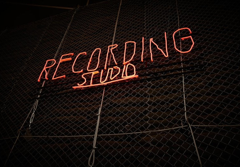 Mr V. on SoundBetter