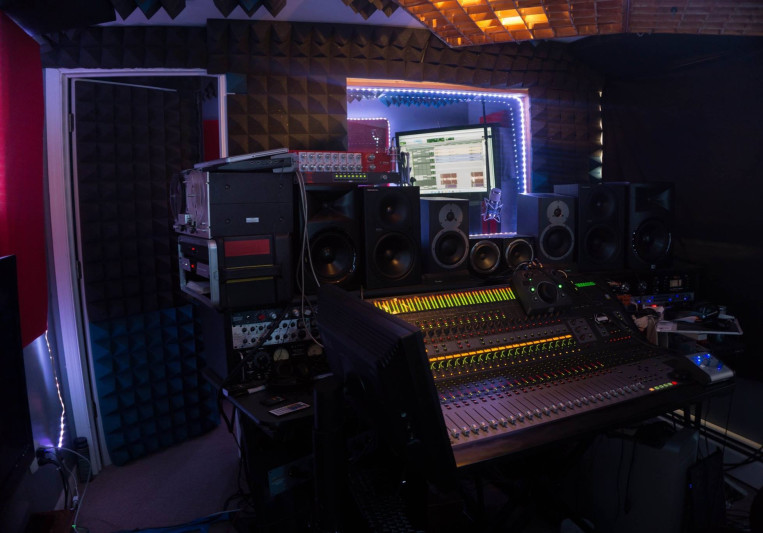 Emerge engineering on SoundBetter