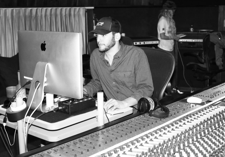Mac the Mixer on SoundBetter