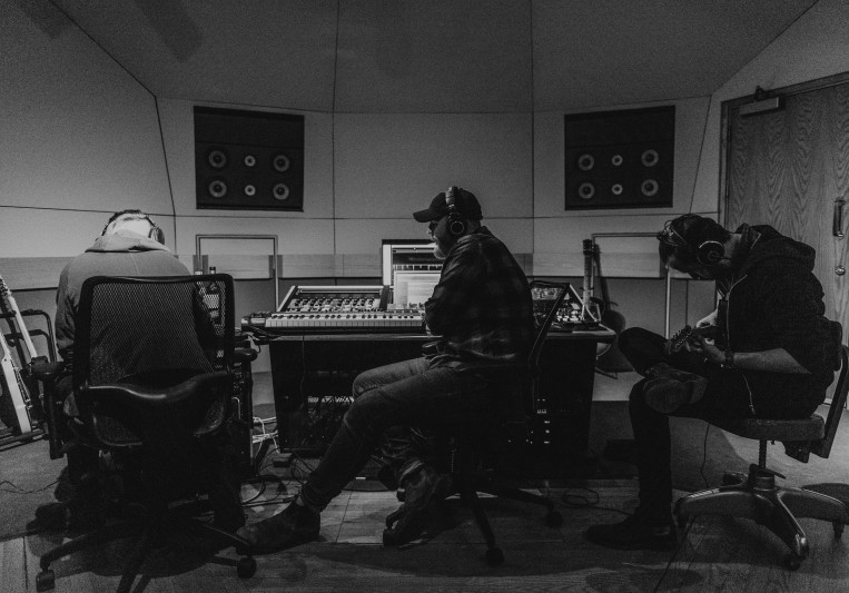 H O L S T on SoundBetter