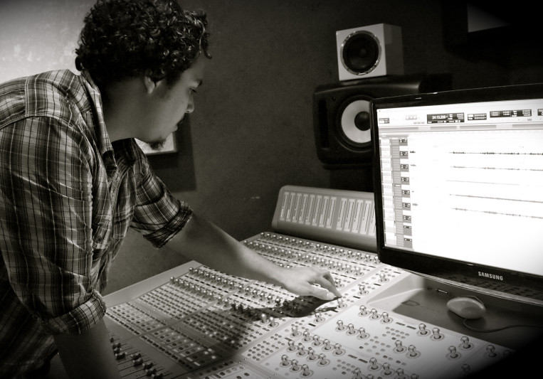 Joshua Gomez Audio on SoundBetter
