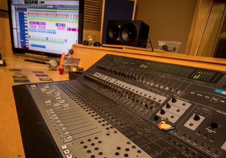 Estudio LaFábrica on SoundBetter