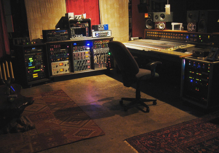 Velvet Tone Studios on SoundBetter