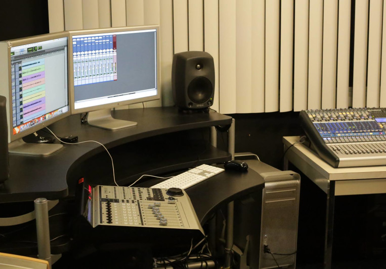 DoubleT Studios on SoundBetter