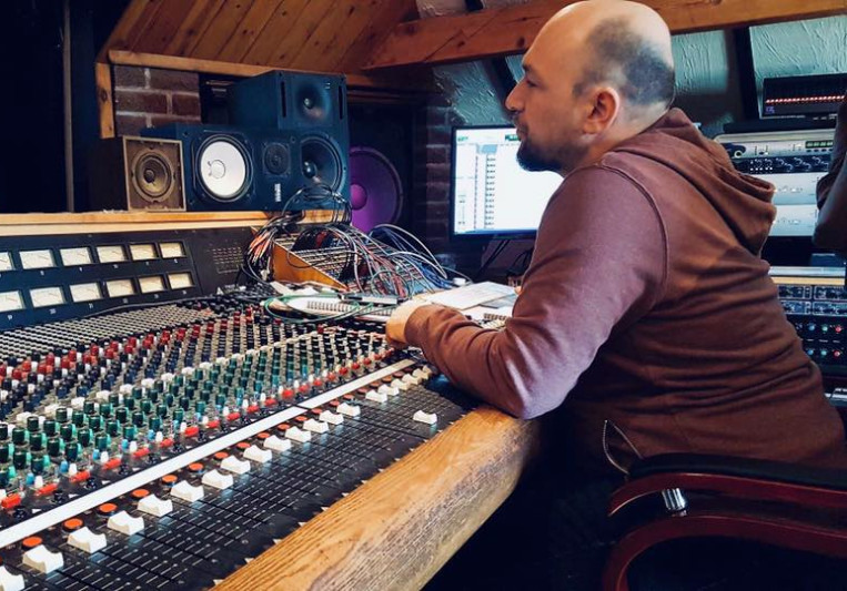 Gareth Rogers Recording/Mixing on SoundBetter