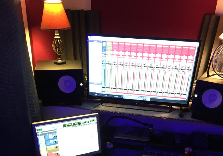 IanNiessMusic on SoundBetter