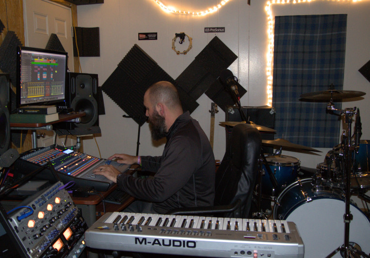 Kyle Pierce on SoundBetter