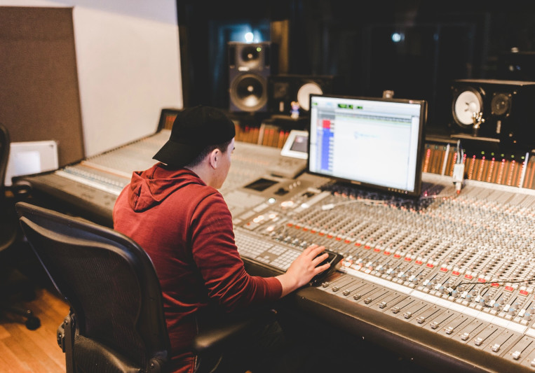 Mando Mixes on SoundBetter