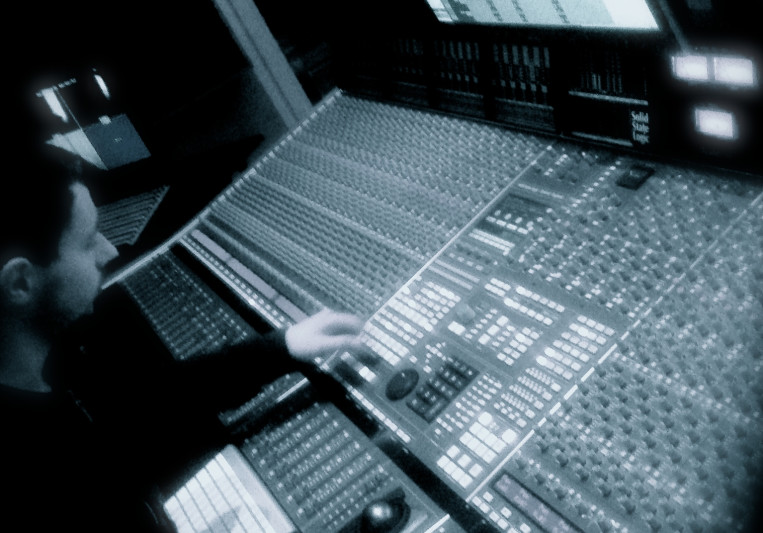 JLX on SoundBetter