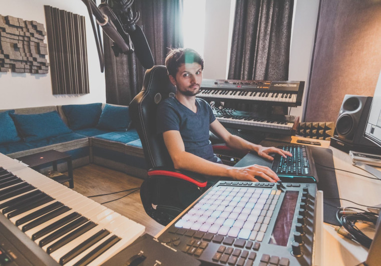 Victor Mihailescu on SoundBetter