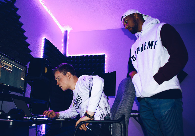 D-SIK on SoundBetter