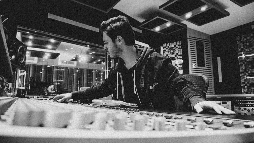 Juan Sebastian Parra - Recording, mixing, editing - Bogota | SoundBetter Juan Sebastian Parra - Recording, mixing, editing - Bogota | SoundBetter