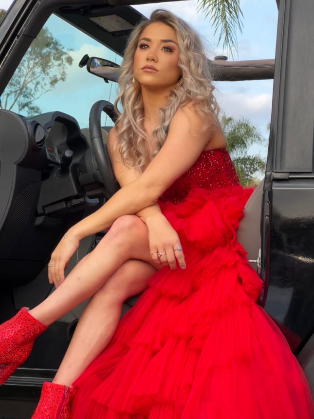 Abbey Raye - Singer - Female - San Bernardino | SoundBetter
