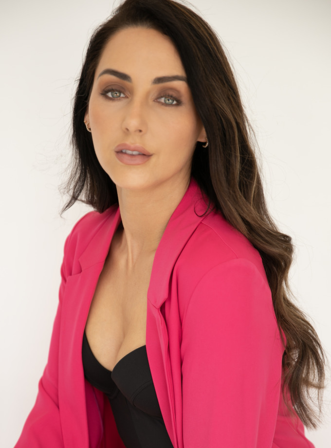 JJ B | Female model | Source Models model agency | 209852