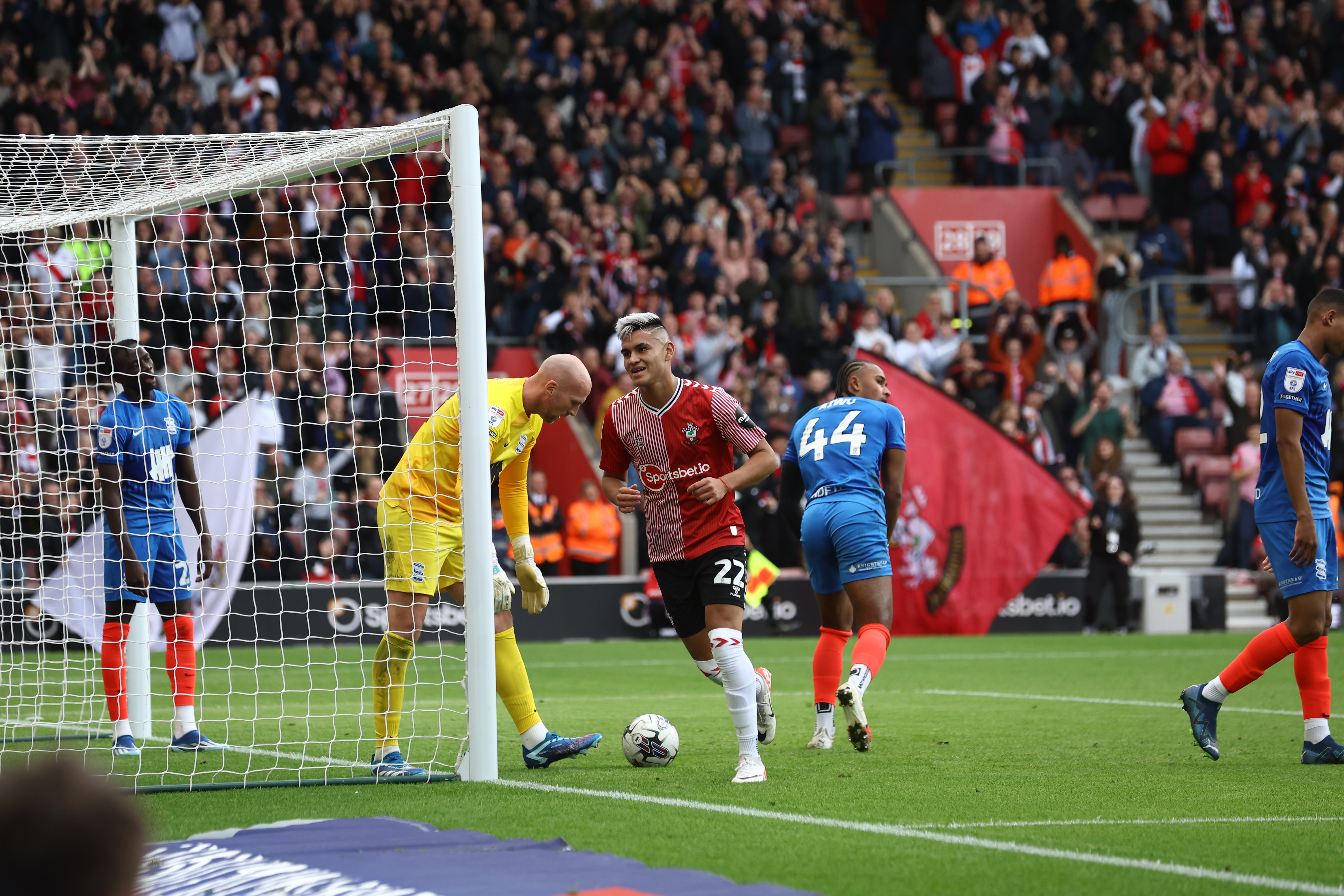 Dominasi Tanpa Poin Penuh: Analisis Mendalam Hasil Imbang 1-1 Birmingham City vs Southampton