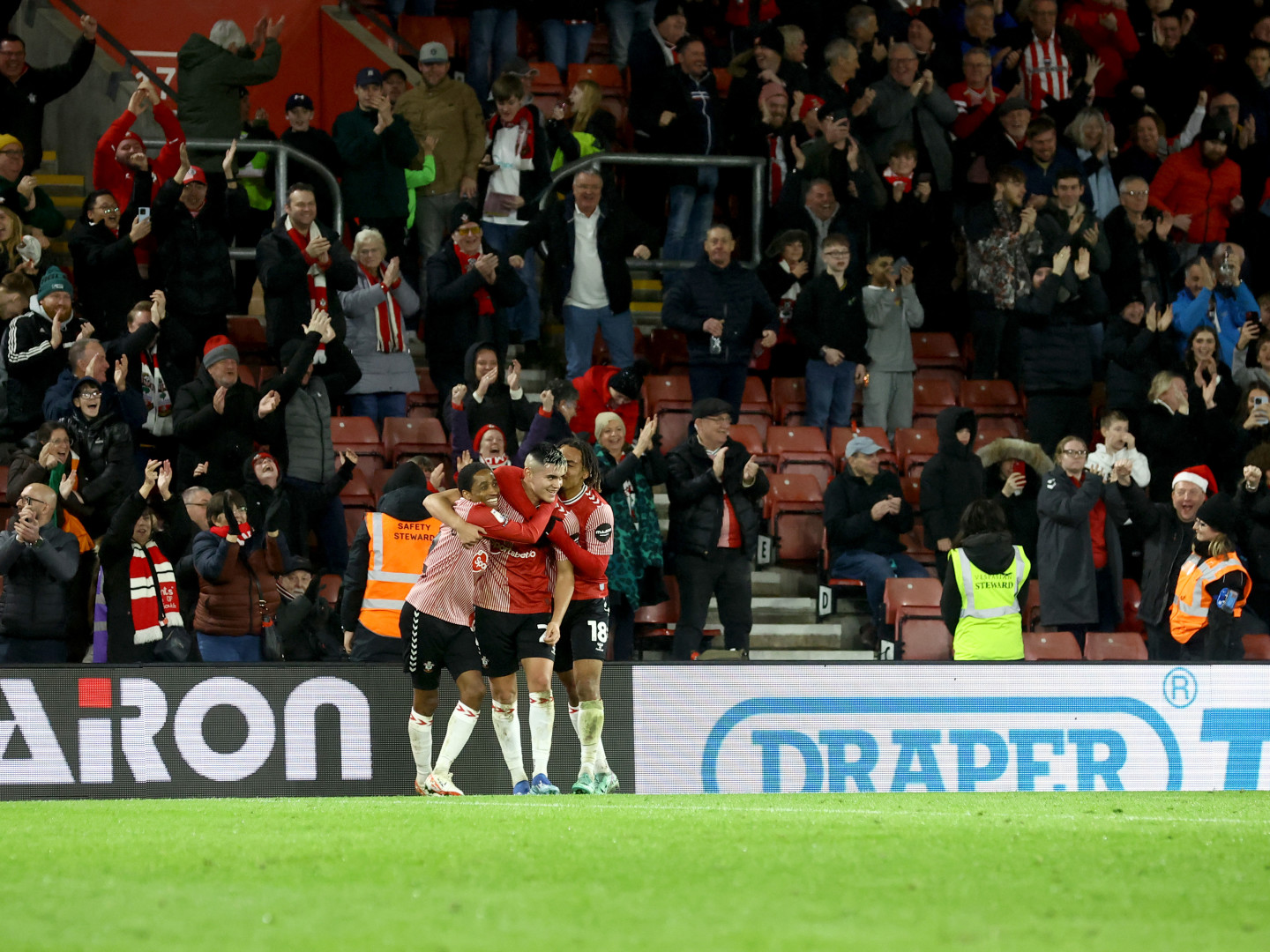 2023-24/Matchdays/20231216 Southampton vs Blackburn Rovers/MW_Southampton_Blackburn_200_sny8wy