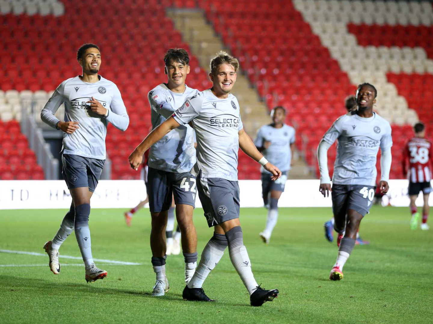 2023-24/Other/Loan Watch/JasonPix_Exeter_Reading_418_mfy4mn