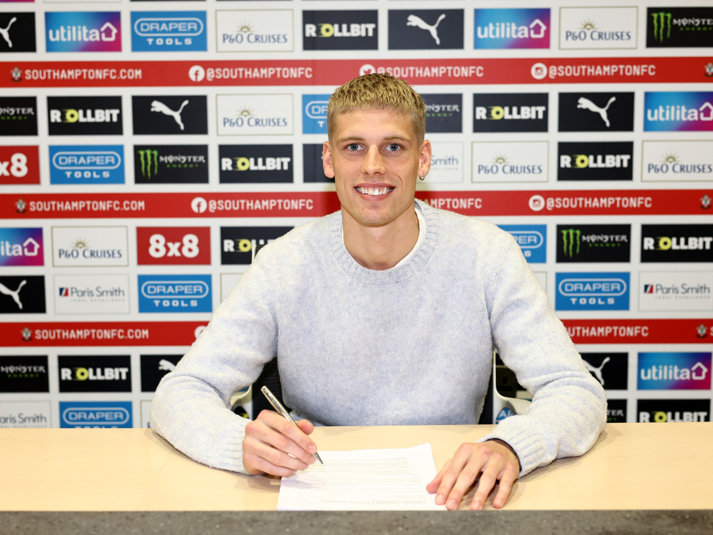 2024-25/Digital/Website/20250121_AlbertGronbaek_003_i5mf0t_qovbvo