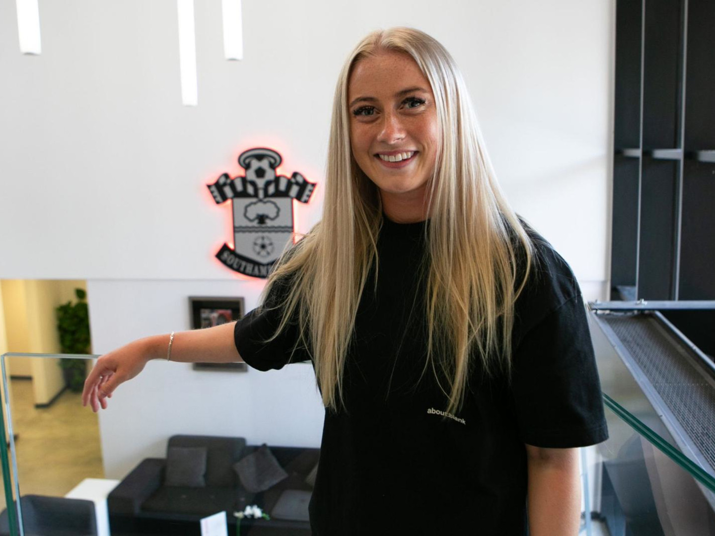 2024-25/Women's Team/Signings/Freya Gregory/20240627_Freya_Gregory_Signing03_kw1mn4