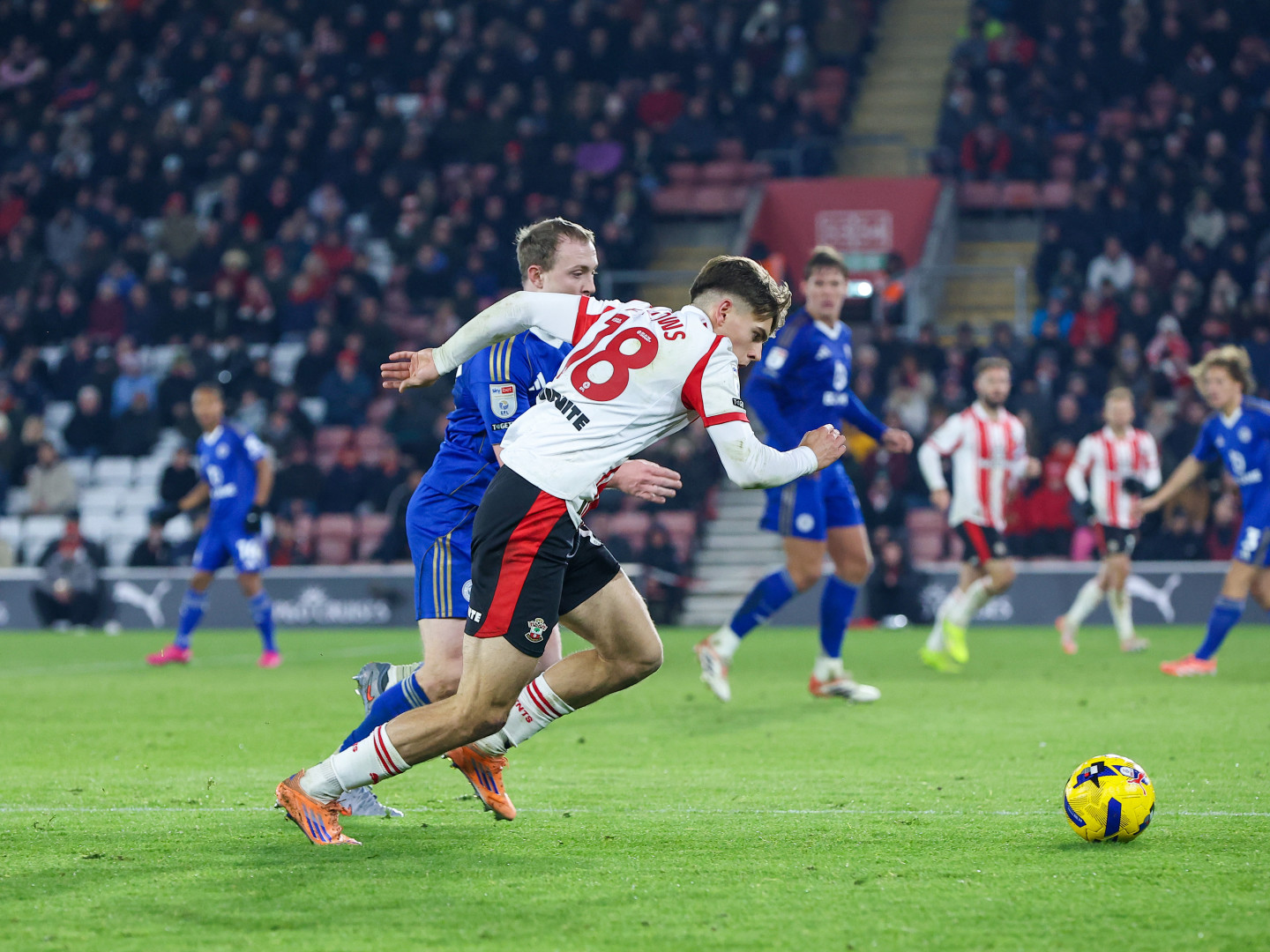2025-26/Matchdays/20251125 Southampton vs Leicester City/CM_Southampton_v_Leicester_City_027_x9vwkq