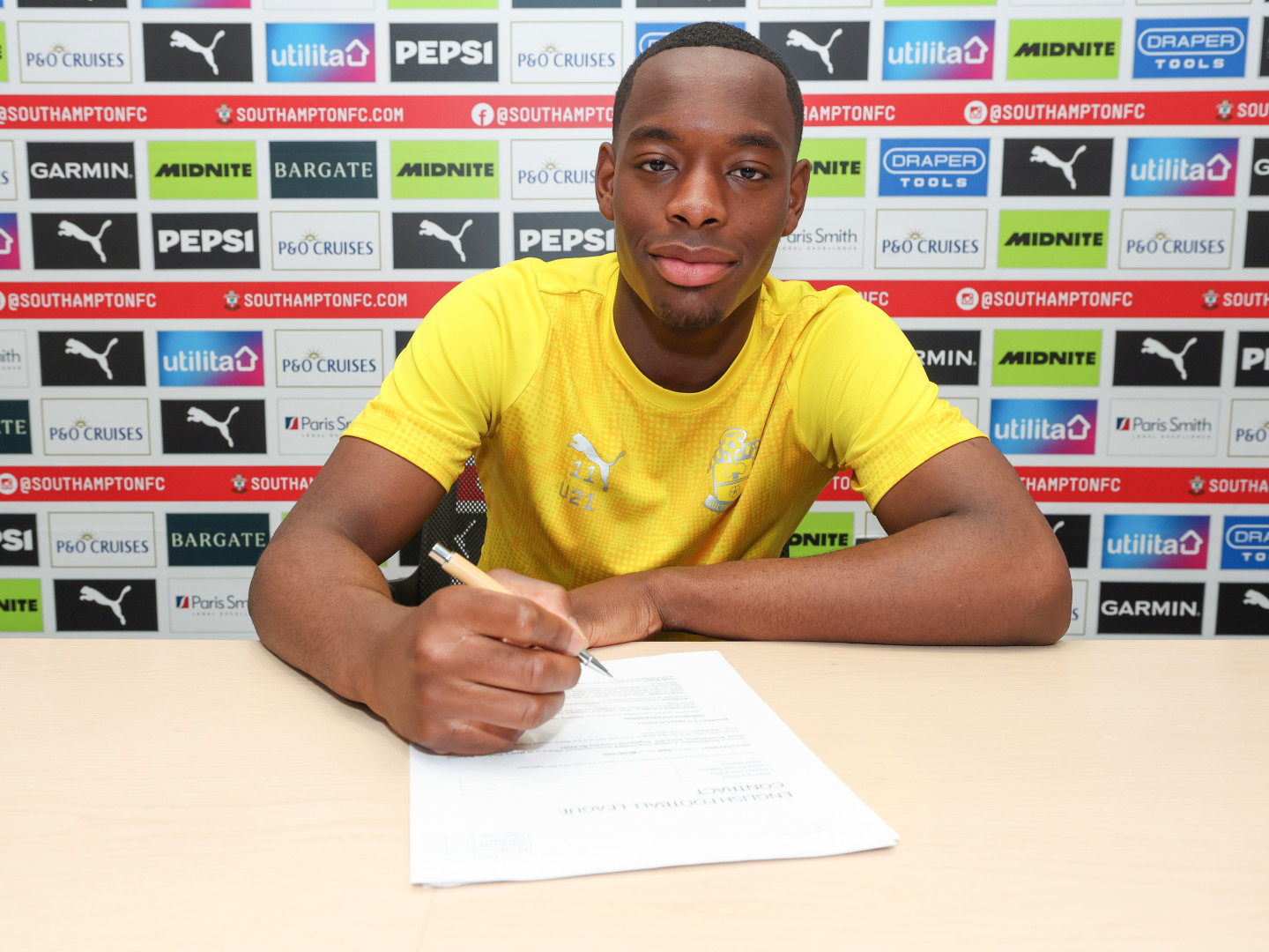 2025-26/U21s/Signings/Nick Oyekunle NEW CONTRACT/Nicholas_Oyekunle0004A_lqirlu