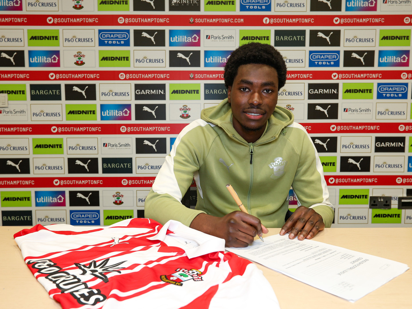 2025-26/U21s/Signings/Sufianu Sillah Dibaga NEW CONTRACT/CM_sufianu_sillah_dibaga_signing_04_vrxysz