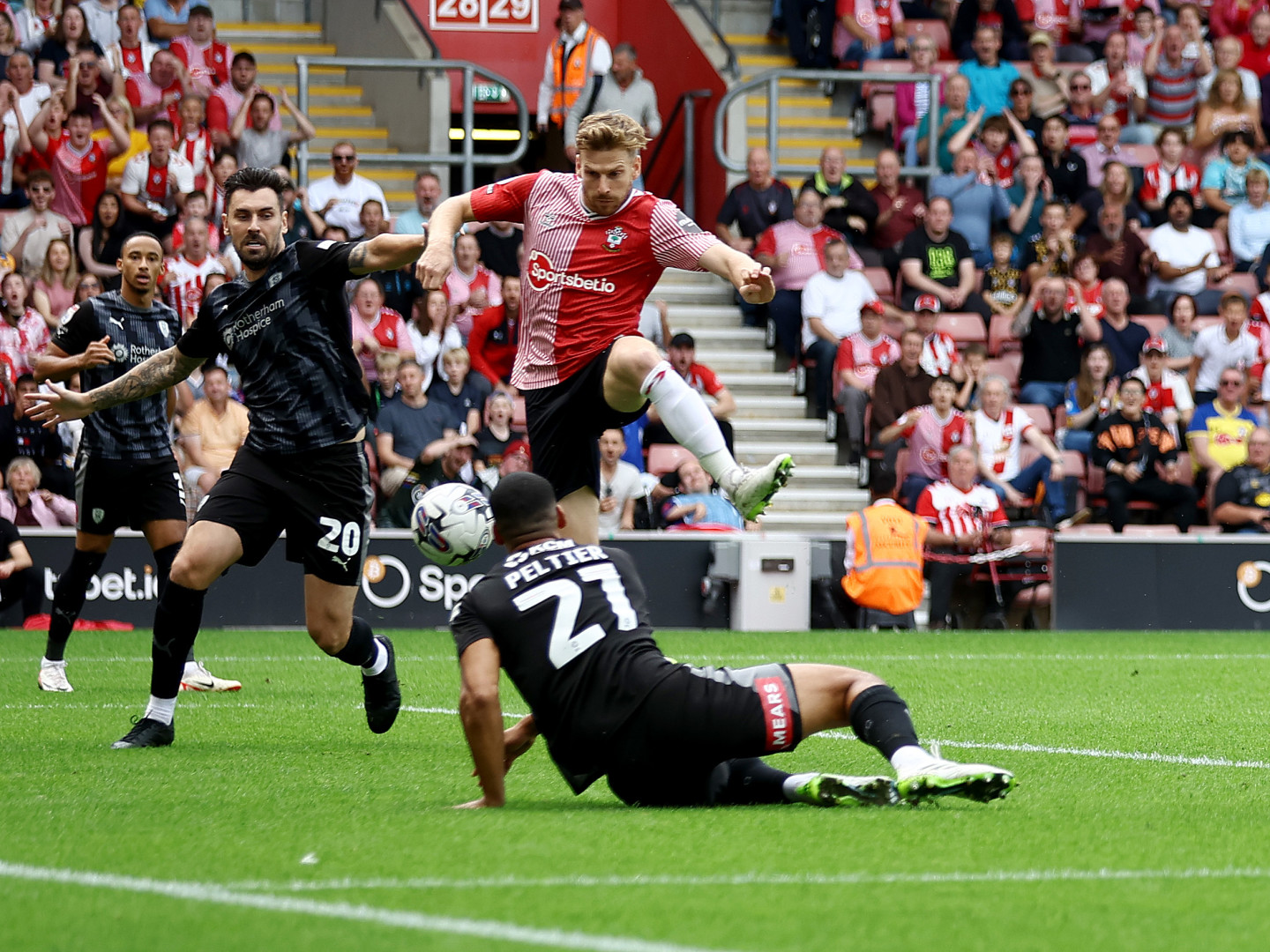 Live Matchday Images/2023-24/20231007 Southampton vs Rotherham/106A0073_934efdb9-15a1-4b4c-9d4d-8b52c7012408_20231007032158_ghllmw