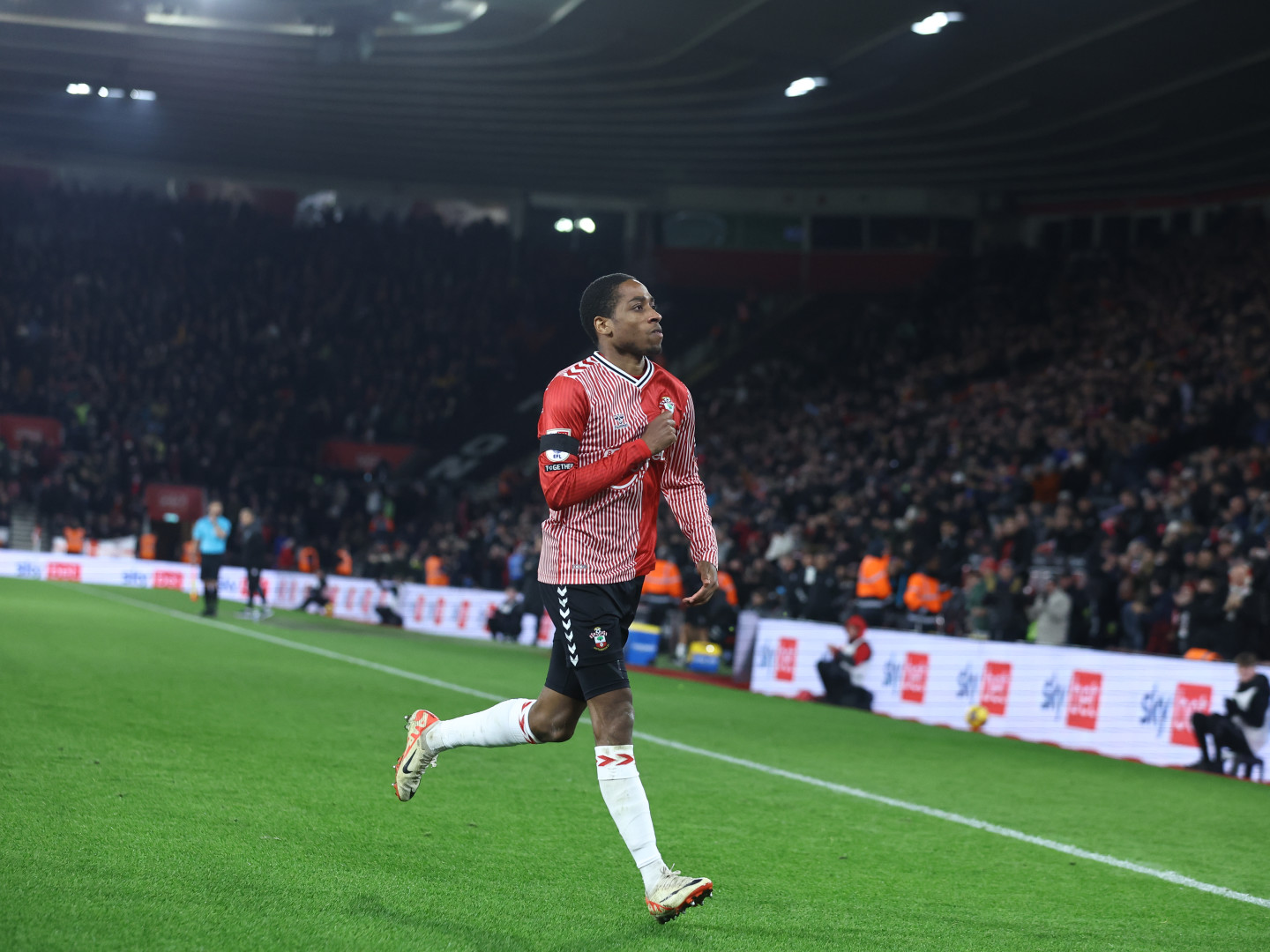 Live Matchday Images/2023-24/20231129 Southampton vs Bristol City/106A0109_ljje9e