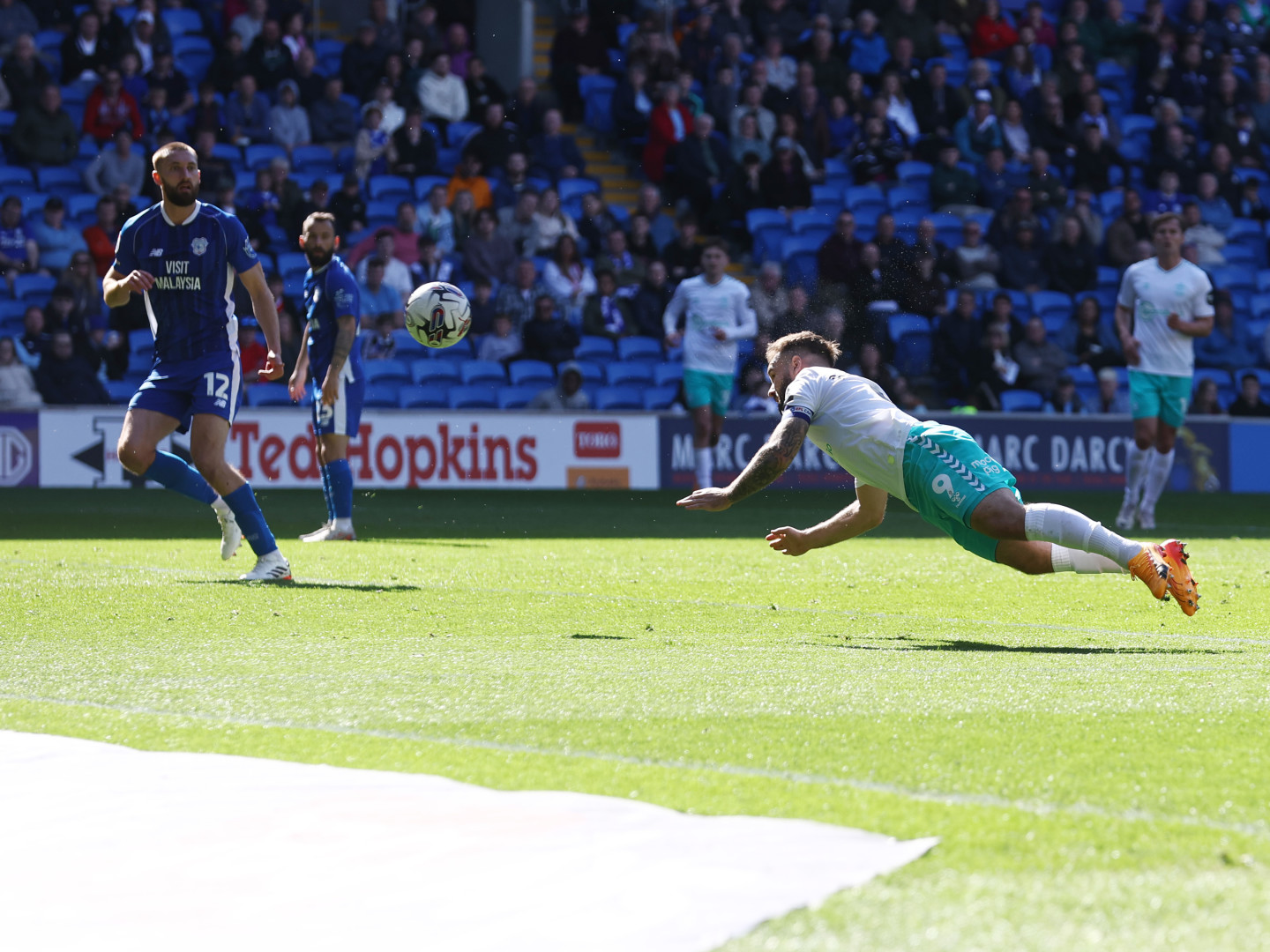 Live Matchday Images/2023-24/20240420 Cardiff vs Southampton/106A8638_854052a0-2cf0-4207-b5b8-5b2e4f58fe97_20240420043635_gw4yrf