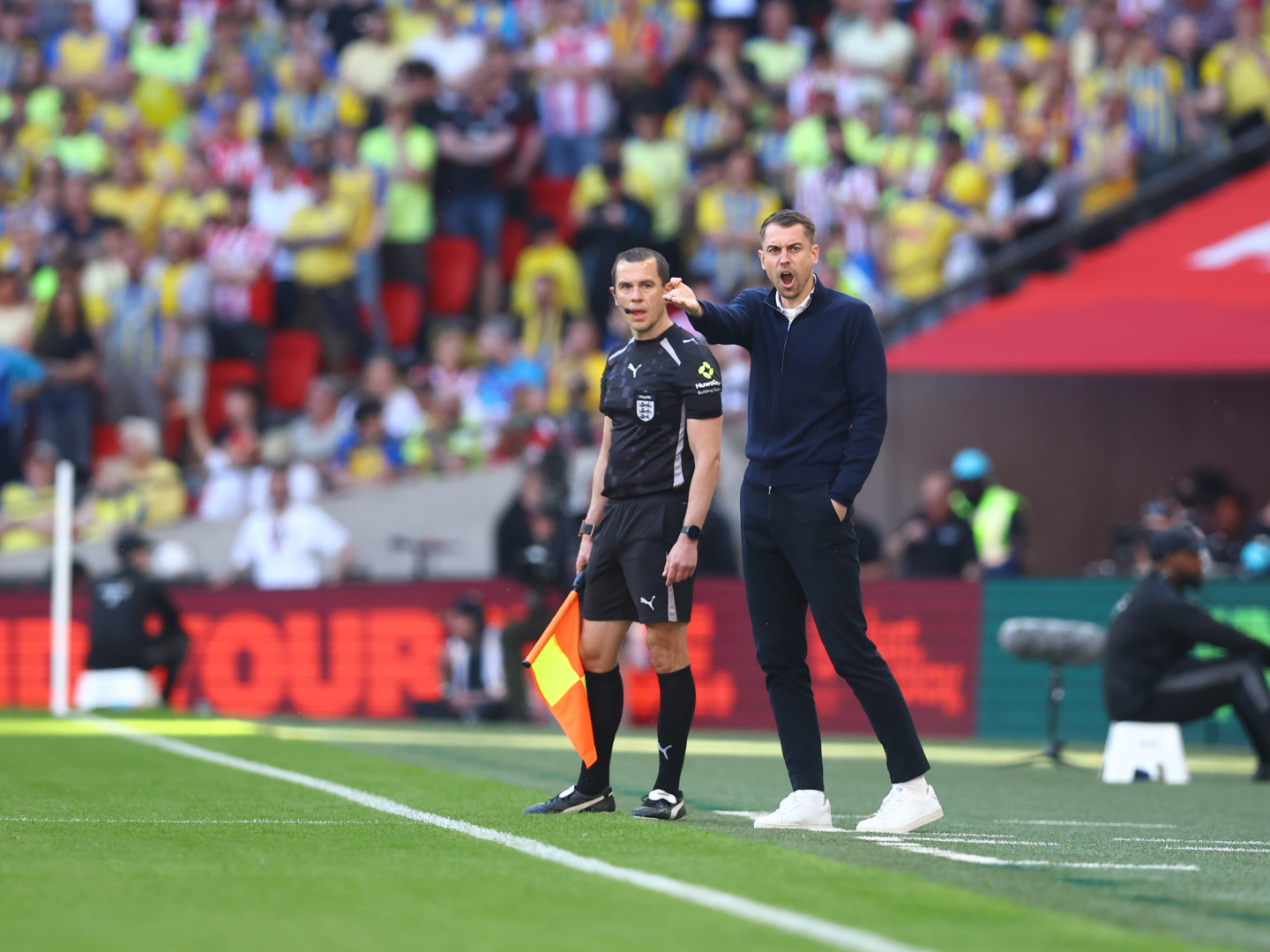 Live Matchday Images/2025-26/20260425 Manchester City vs Southampton FA Cup semi-final/0E3A3148_R5Spoo6B_20260425060043_dynoir