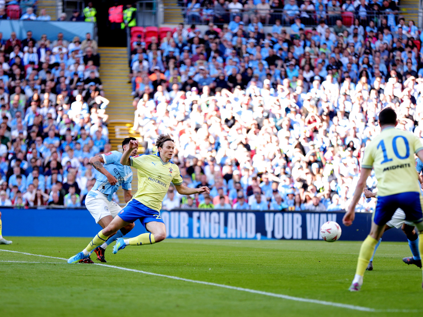 Live Matchday Images/2025-26/20260425 Manchester City vs Southampton FA Cup semi-final/CM_semi-final_025_w3l0xz