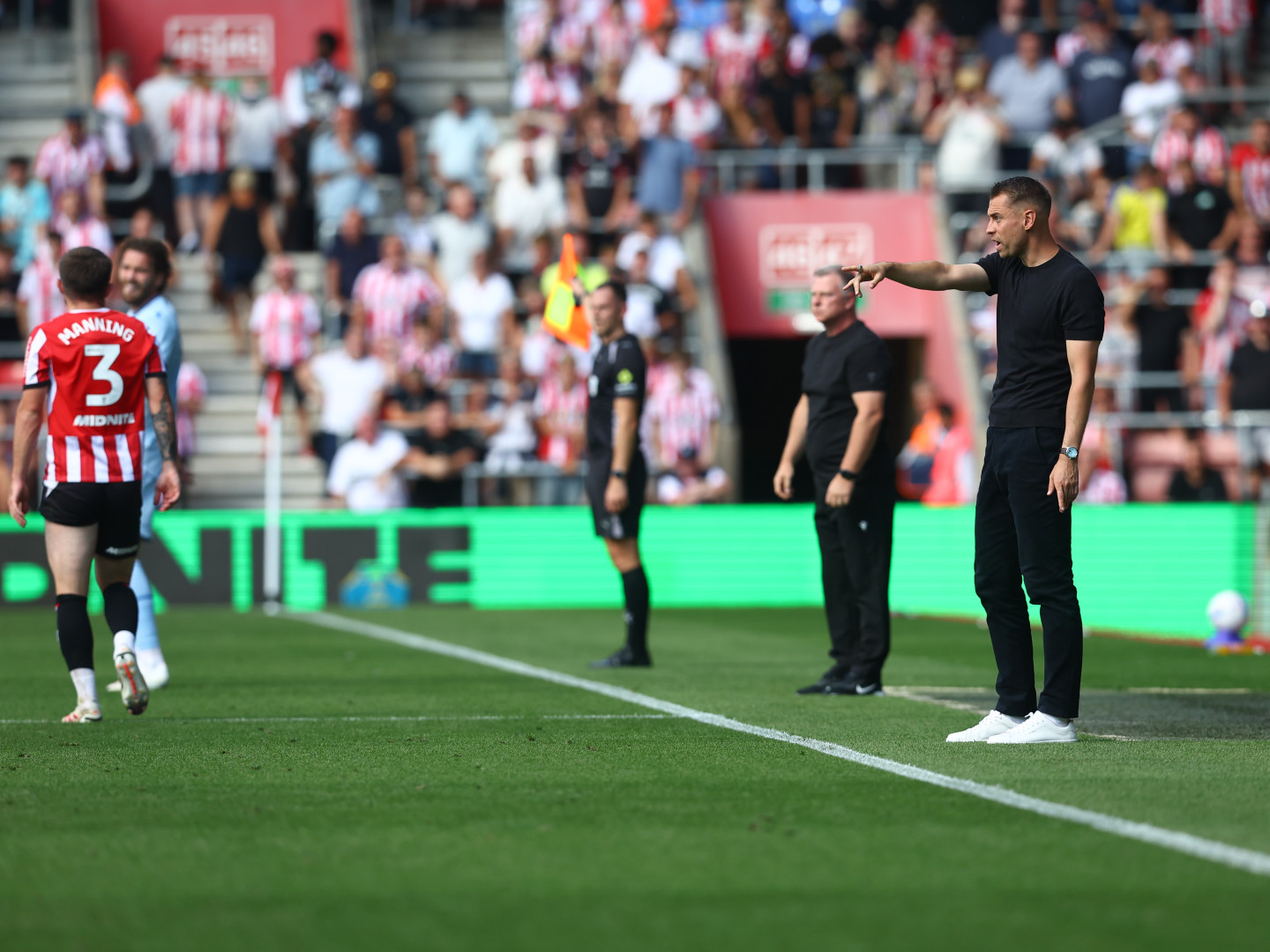 Live Matchday Images/2026-27/20260822 Southampton vs Stoke City/0E3A2084_nxb6xv