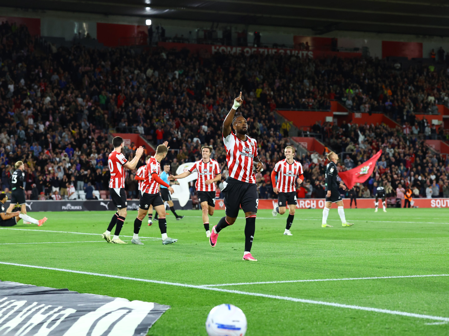 Live Matchday Images/2026-27/20260908 Southampton vs Swansea City/106A2088_fvwckp