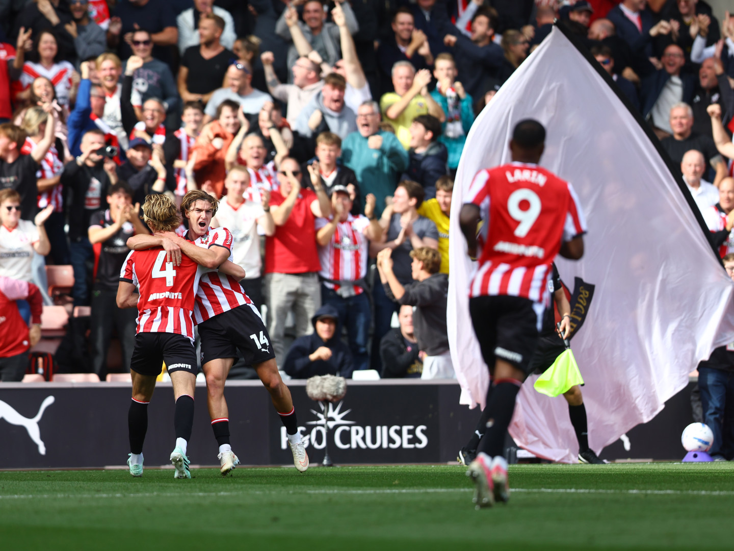 Live Matchday Images/2026-27/20261011 Southampton vs Portsmouth/0E3A5354_EB5TaPzL_20261011124737_szd69q