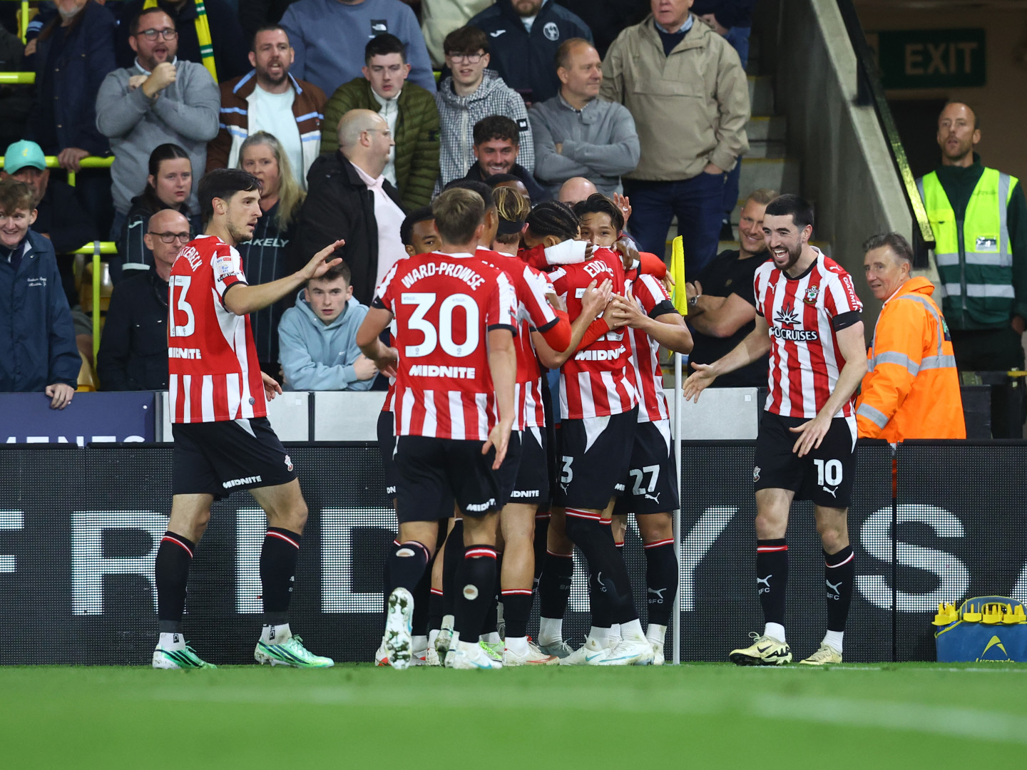 Live Matchday Images/2026-27/20261014 Norwich City vs Southampton/0E3A1018_9kTbYdrk_20261014090820_hojad4