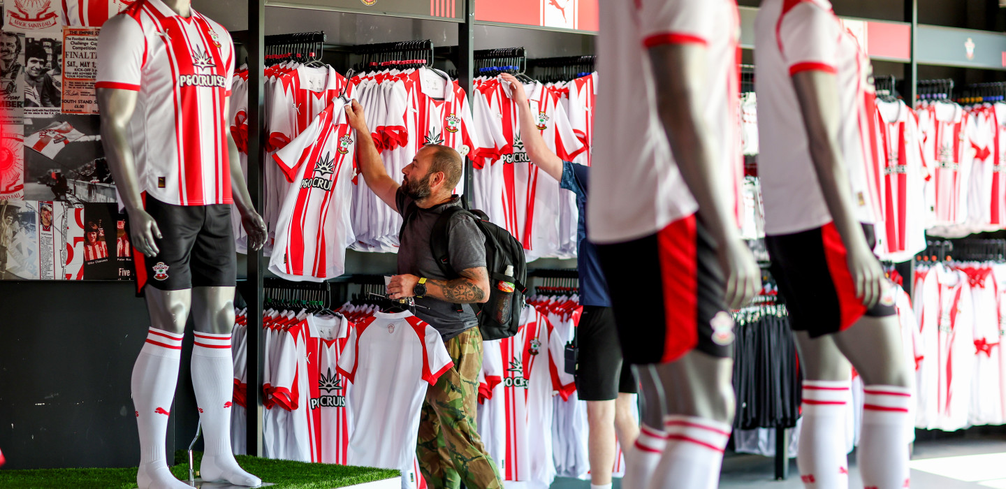 CM_first_day_of_new_kit_on_sale_42_iqwvsz