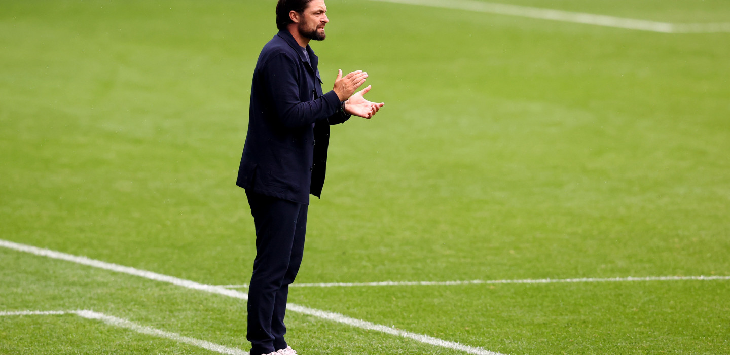 2023-24/Matchdays/20230722 Reading vs Southampton/AY5I6545_1ac611d3-a45b-4e65-90c4-4d75f5c20605_b8wd8n