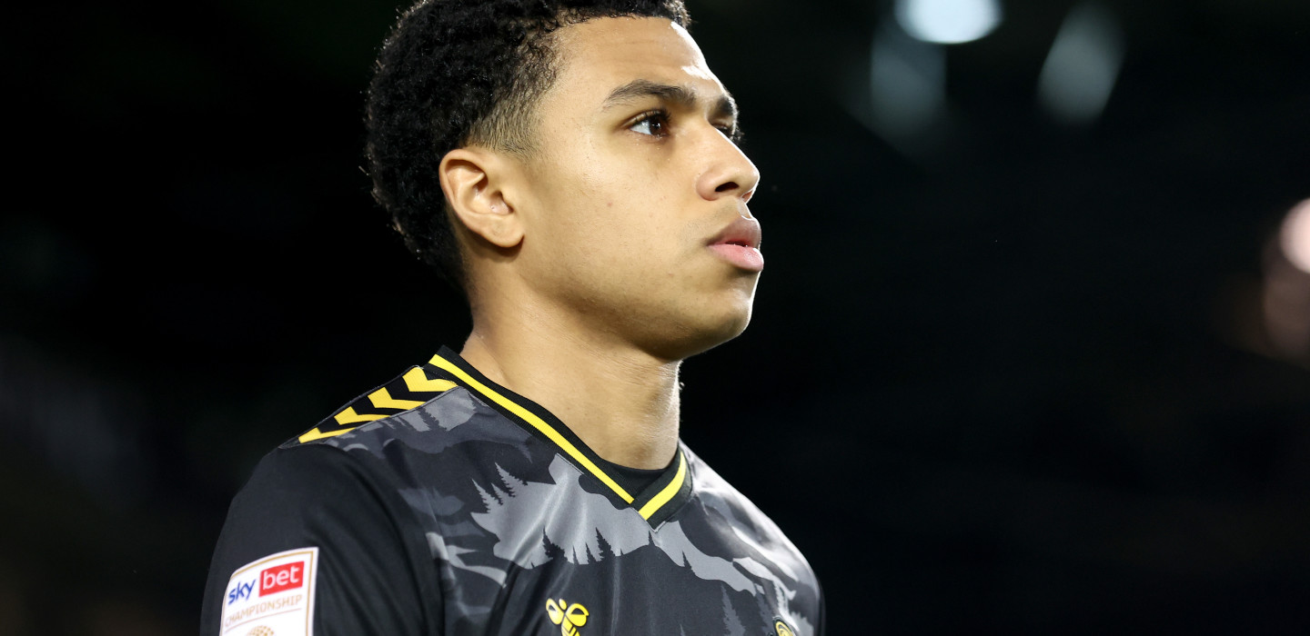2023-24/Player Features/Shea Charles action/MW_WestBrom_Southampton_049_ibe77n