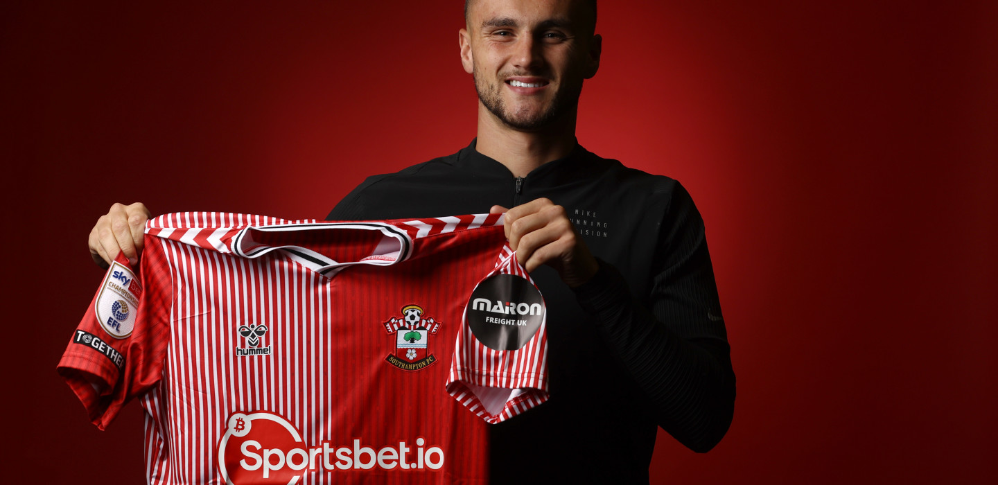 2023-24/Signings/Taylor Harwood-Bellis/20230831_THB_010_x5v2hj