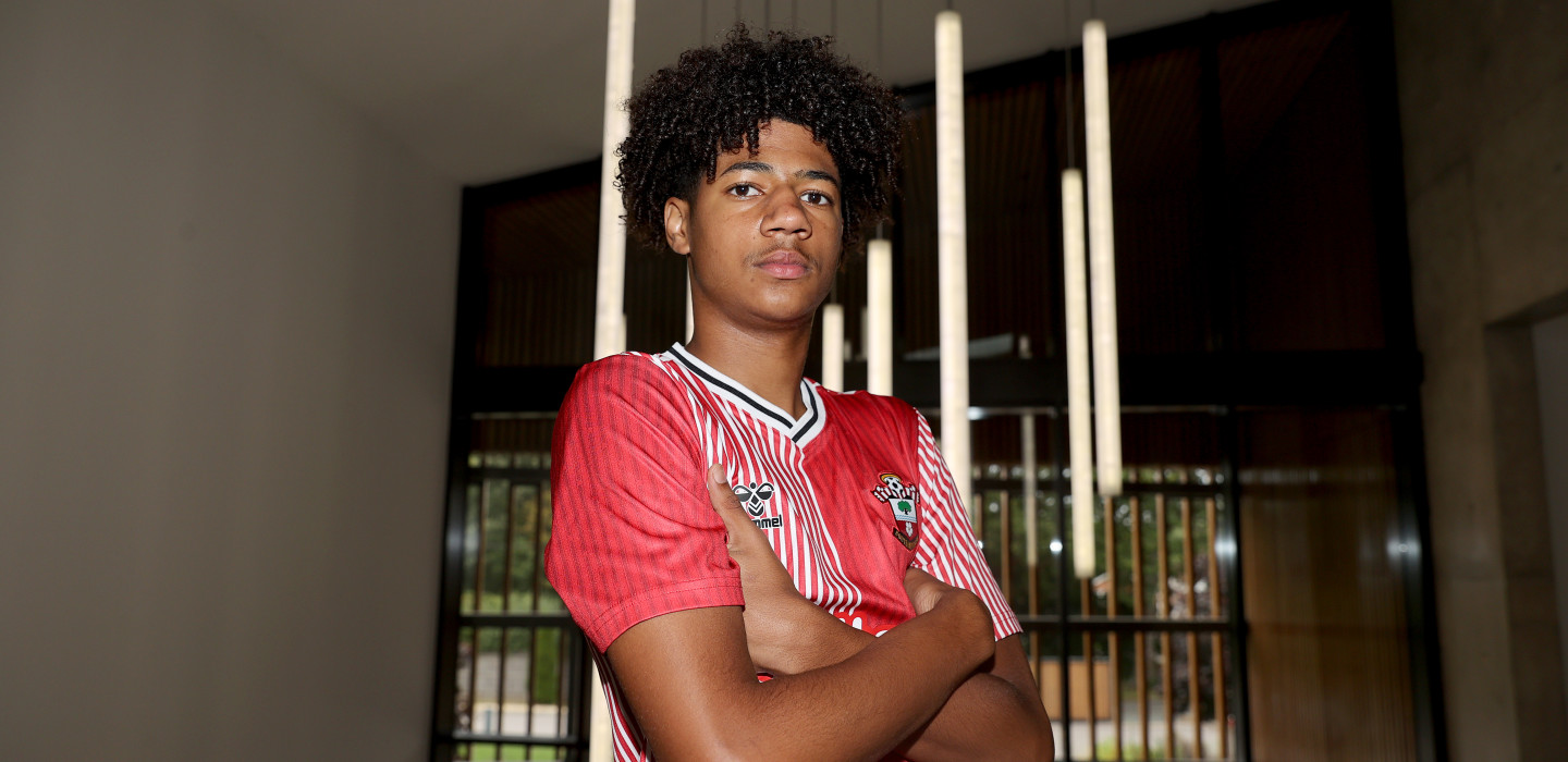 2023-24/U18s/Signings/Thierry Rohart-Brown/20230920_Thierry_Rohart-Brown_Signing_014_jm1bph