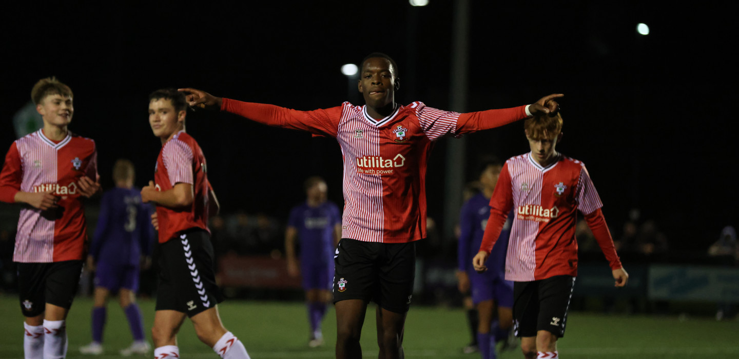 2023-24/U21s/Live Matchday Images/20231114 AFC Stoneham vs Southampton/A25I0856_vaa0d4