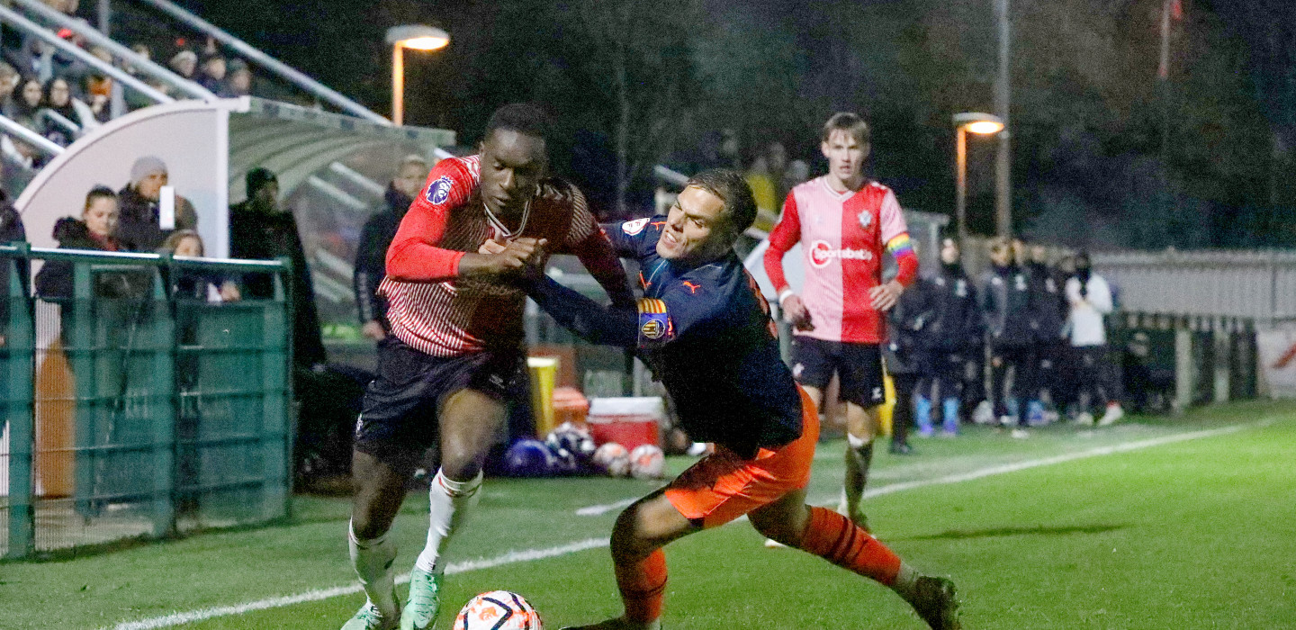 2023-24/U21s/Matchdays/20231128 Southampton vs Valencia/CM_Southampton_U21s_v_Valencia_U21s_40_z6tsi9