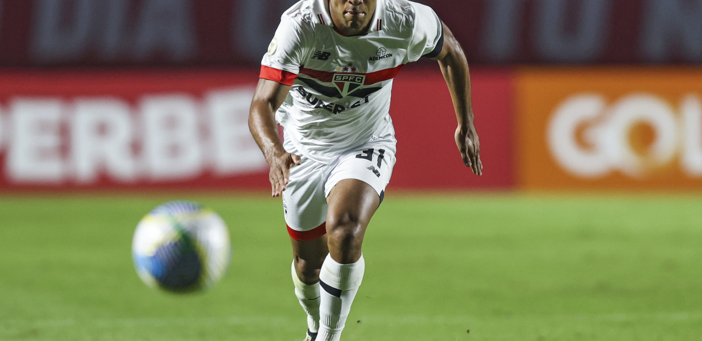 2024-25/Signings/Juan/GettyImages-2155772902_t4sd7n