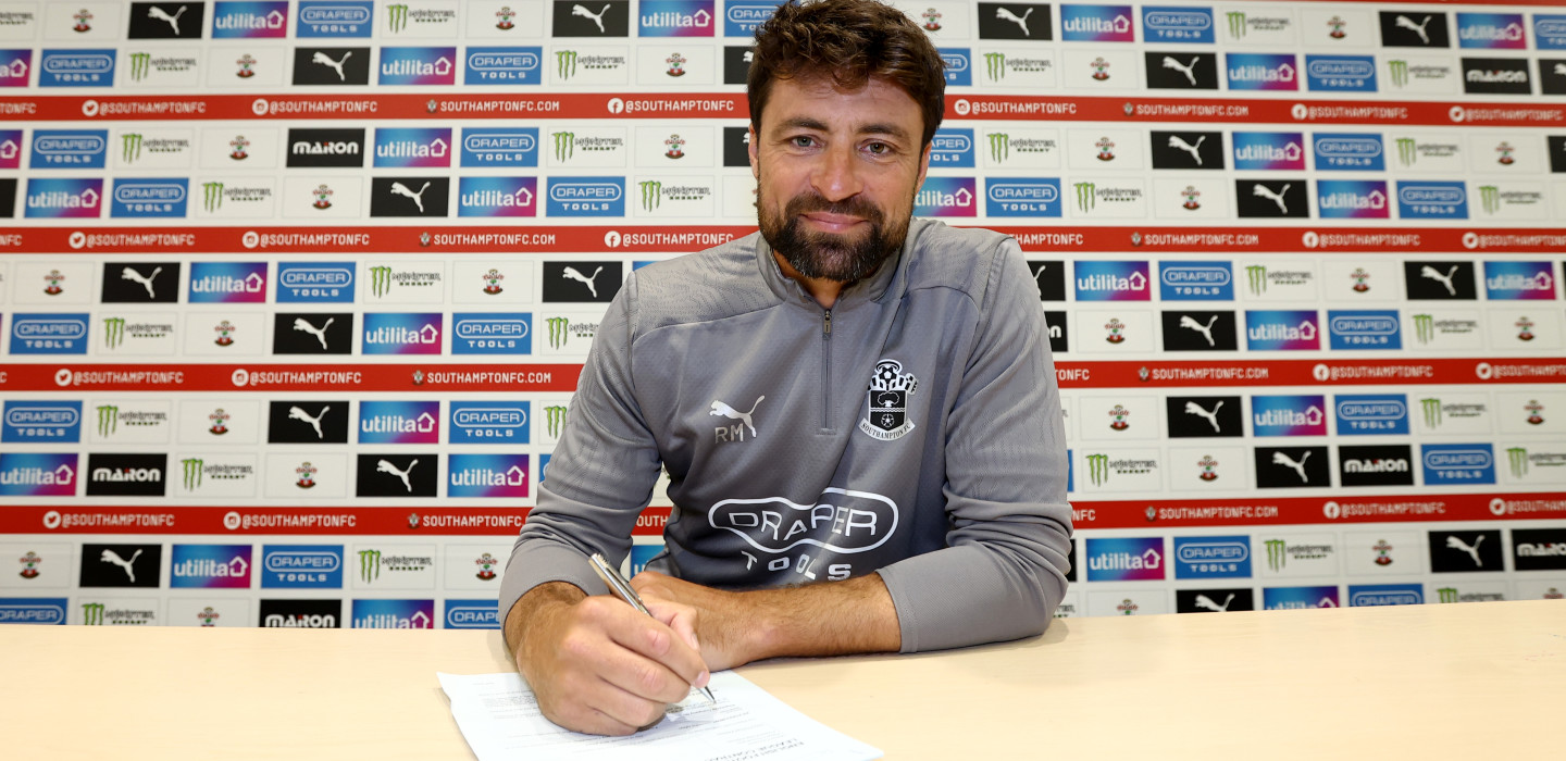 2024-25/Signings/Russell Martin/20240702_CoachingStaff_013_rnbicr