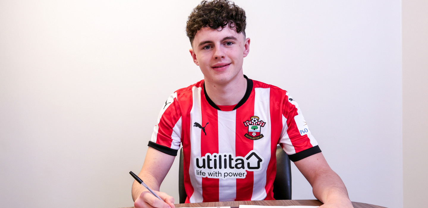 2024-25/U18s/Signings/Luke Hawe/CM_luke_hawe_pre-academy_signing_03_dg4dxs